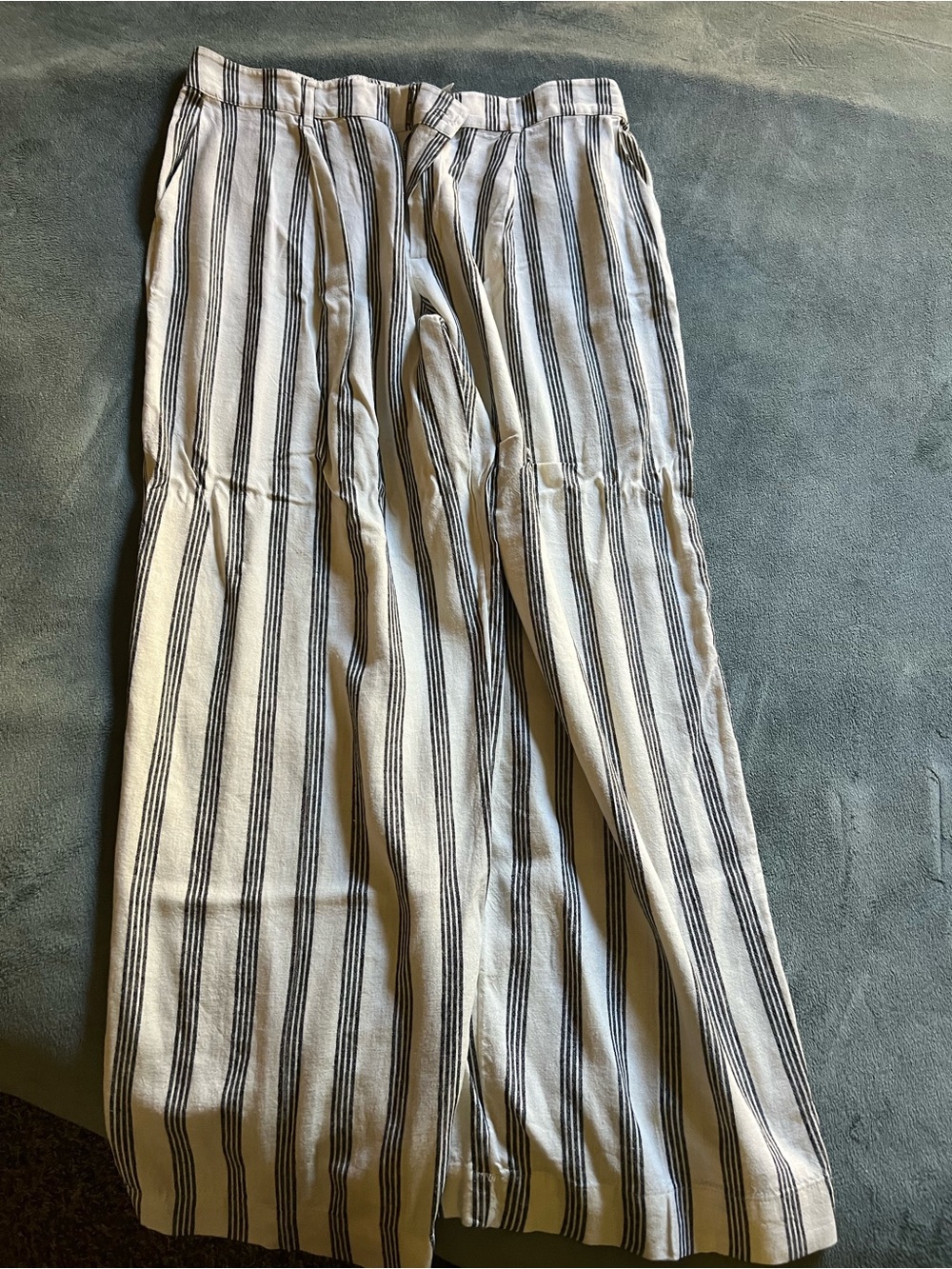 a new day Men’s Striped Chinos - White & Black